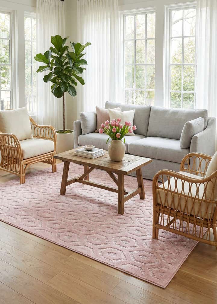 5' 3 x 8' Easy-Clean Trellis Textured Indoor / Outdoor Rug