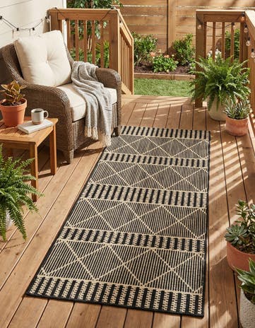 Black Easy-Clean Lattice Indoor / Outdoor Runner Rug