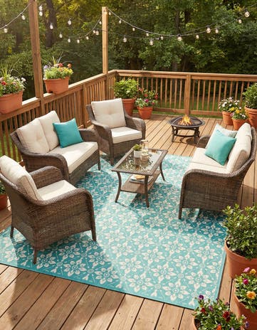 7' 10 x 10' Easy-Clean Lattice Indoor / Outdoor Rug