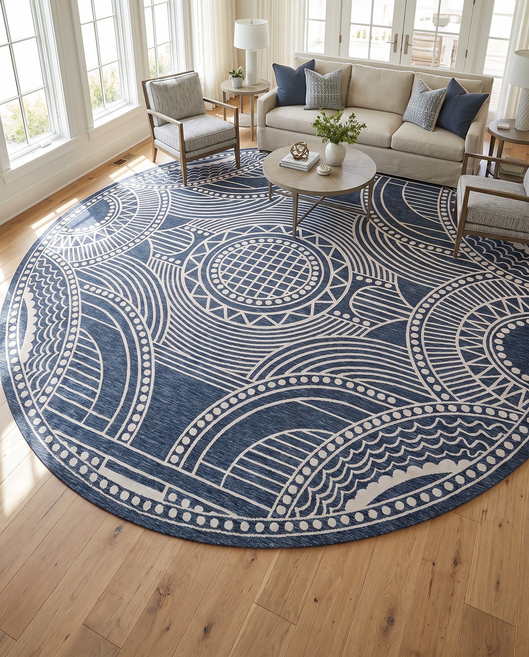 13' x 13' Easy-Clean Traditional Indoor / Outdoor Round Rug