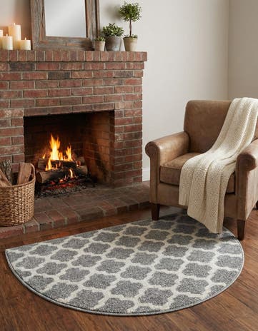 2' 2 x 3' 7 Lattice Hearth Rug