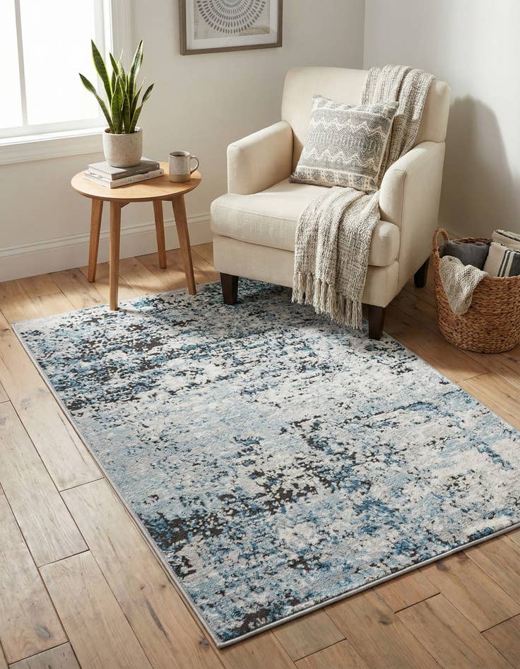 Detail image of 2' 2 x 3' Leipzig Rug