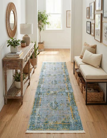2' 7 x 10' Santiago Runner Rug