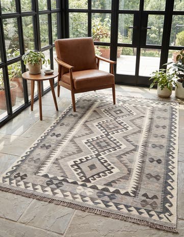 4' x 6' 1 Hand Woven Kilim Maymana Wool Rug