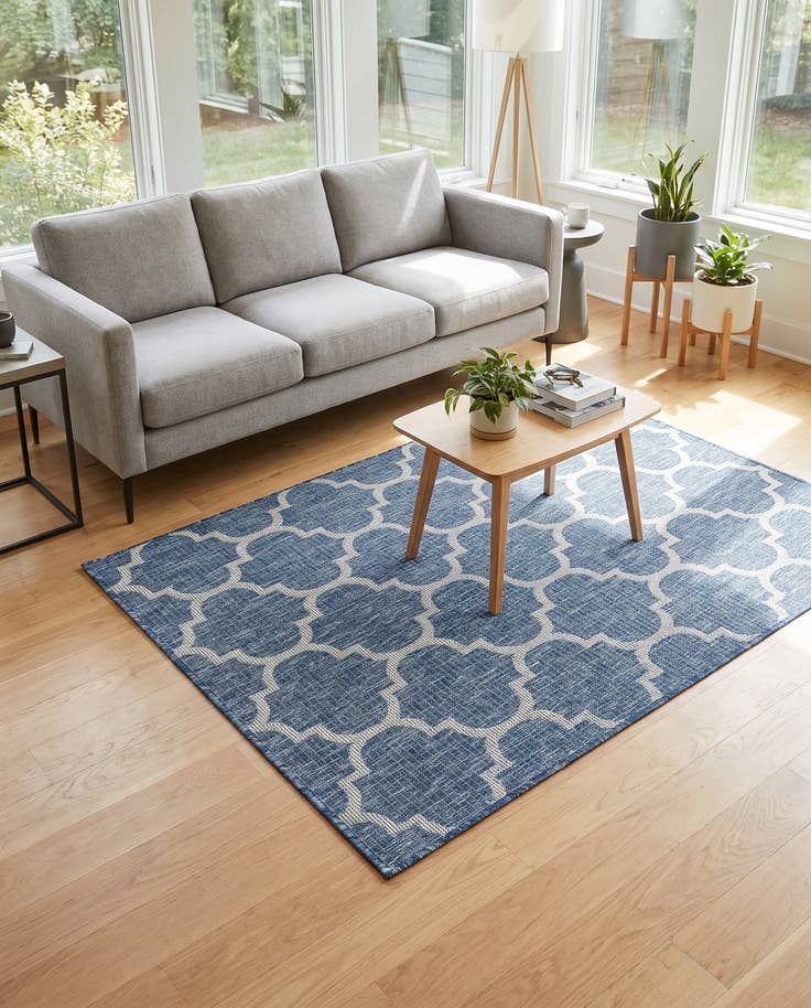 Detail image of 4' x 6' Easy-Clean Trellis Indoor / Outdoor Rug