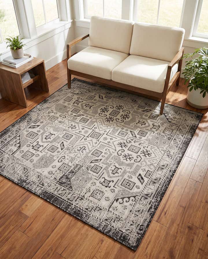 5' 3 x 5' 3 Easy-Clean Aztec Indoor / Outdoor Square Rug