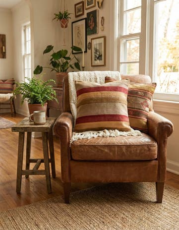 2' 5 x 2' 5 Hand Woven Pillow Wool Square Rug