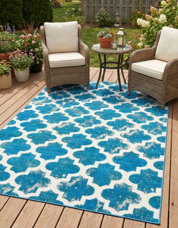 6' x 9' Easy-Clean Lattice Indoor / Outdoor Rug
