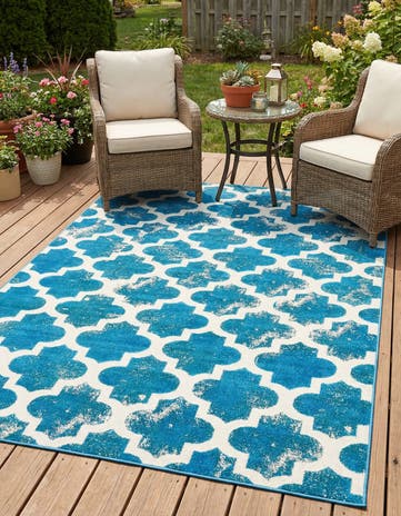 6' x 9' Easy-Clean Lattice Indoor / Outdoor Rug
