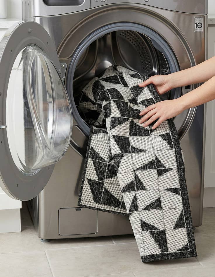 Detail image of 2' x 5' 3  Washable Modern Indoor / Outdoor Runner Rug