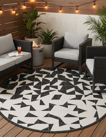 12' x 12' Easy-Clean Modern Indoor / Outdoor Round Rug