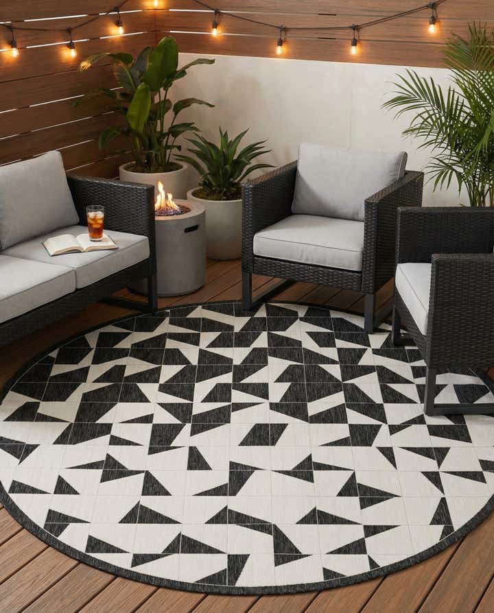 12' x 12' Easy-Clean Modern Indoor / Outdoor Round Rug