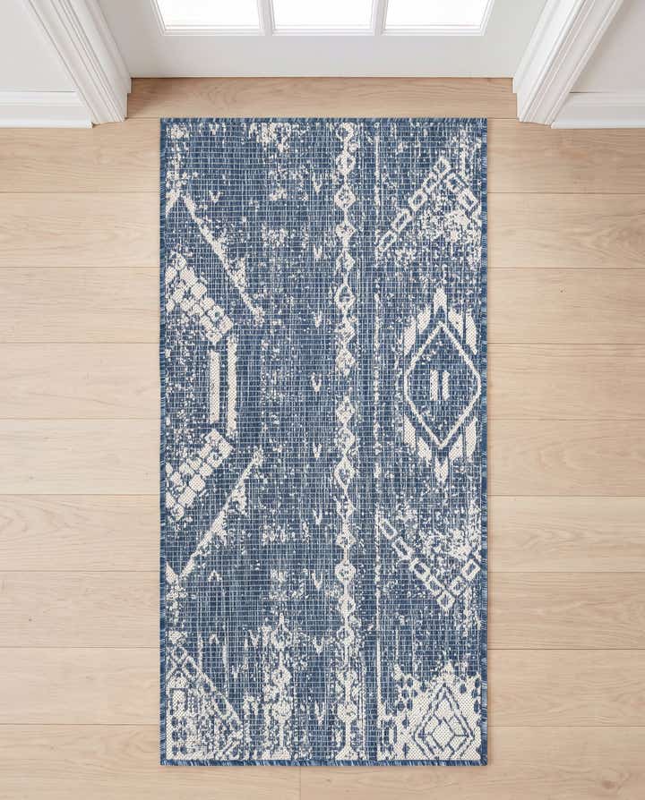 2' x 4' Easy-Clean Bohemian Indoor / Outdoor Runner Rug