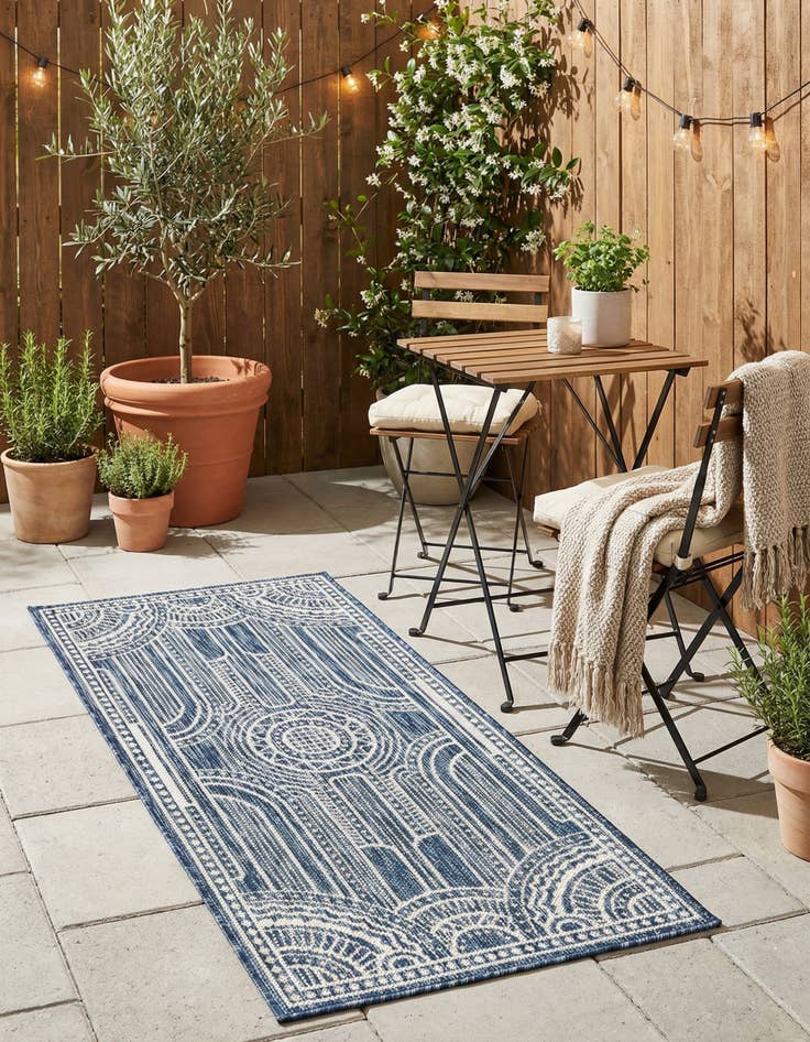 Detail image of 2' x 4'  Washable Traditional Indoor / Outdoor Runner Rug