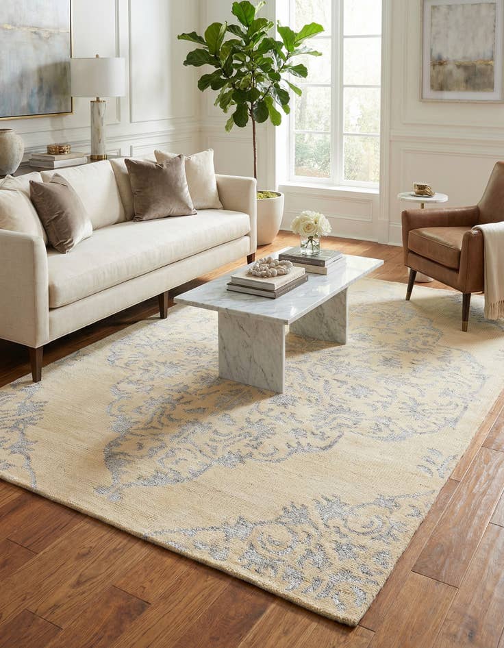 Detail image of 4' 10 x 8'  Hand Knotted Darya Rug