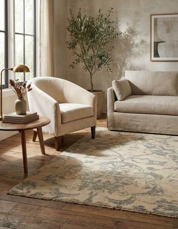 3' 10 x 6' 4 Hand Knotted Darya Wool Rug