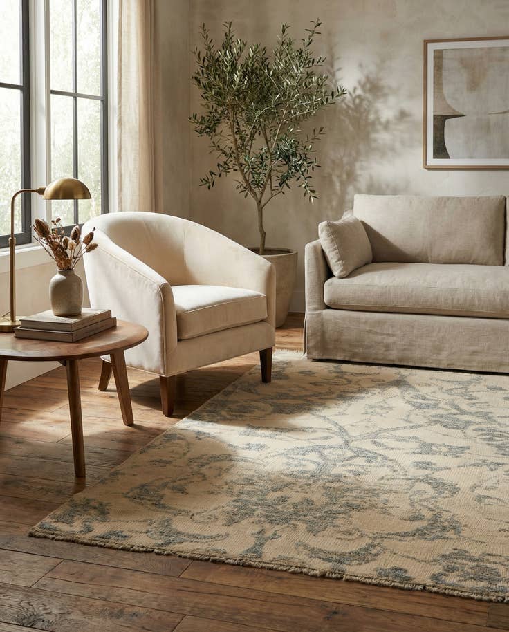 Detail image of 3' 10 x 6' 4 Hand Knotted Darya Wool Rug