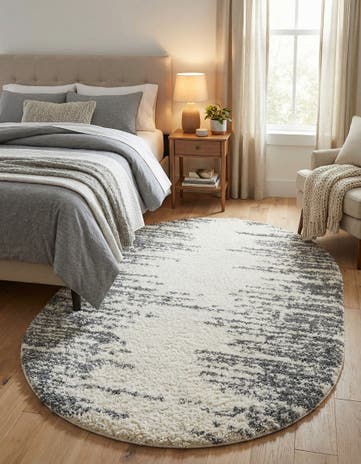 White Serenity Shag Oval Rug