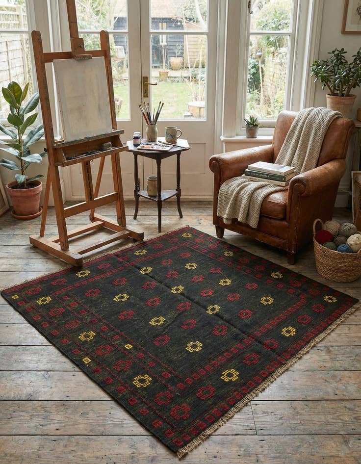 Detail image of 4' 2 x 4' 3  Hand Knotted Sumak Wool Square Rug