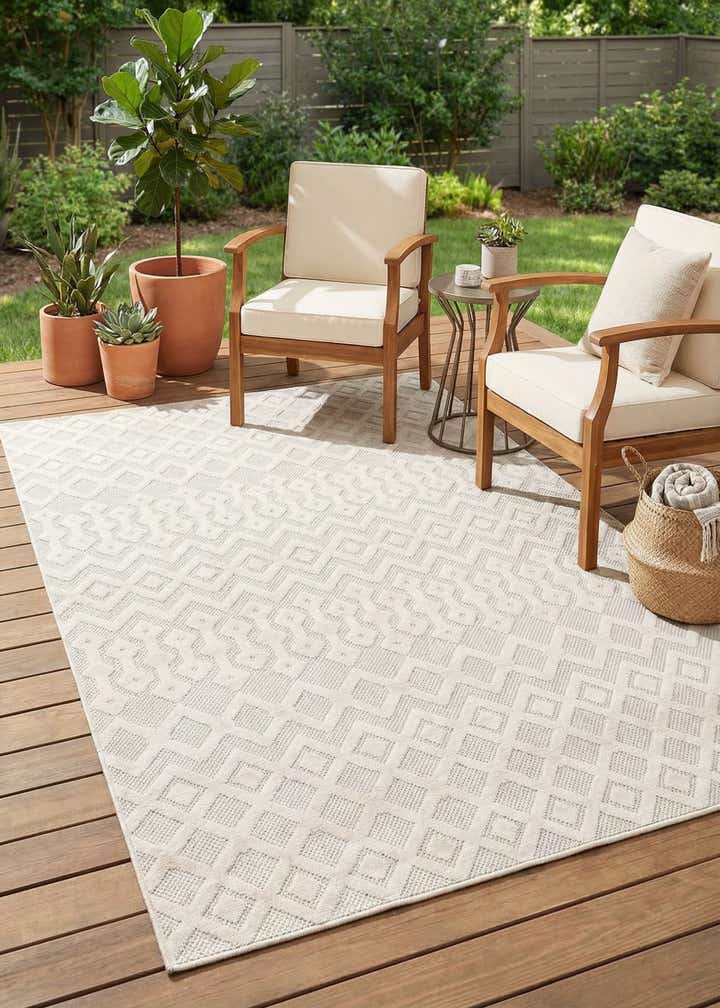 6' x 9' Easy-Clean Trellis Textured Indoor / Outdoor Rug