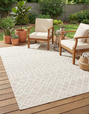 6' x 9' Easy-Clean Trellis Textured Indoor / Outdoor Rug