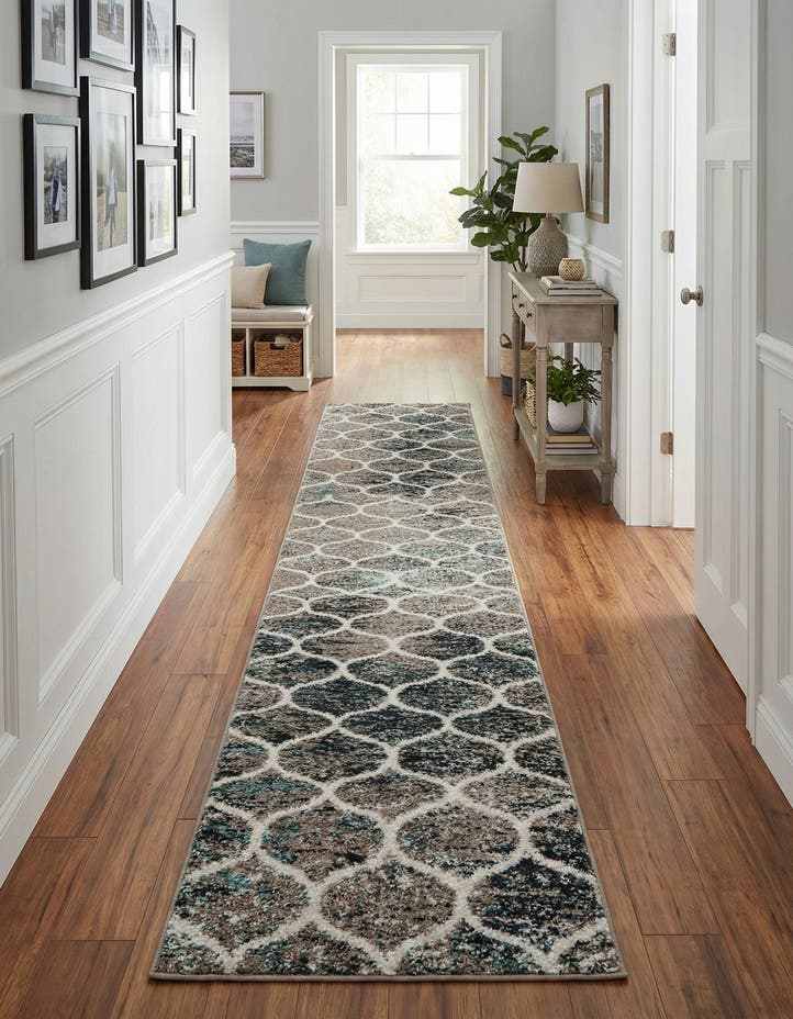 2' 7 x 12' Lattice Frieze Runner Rug