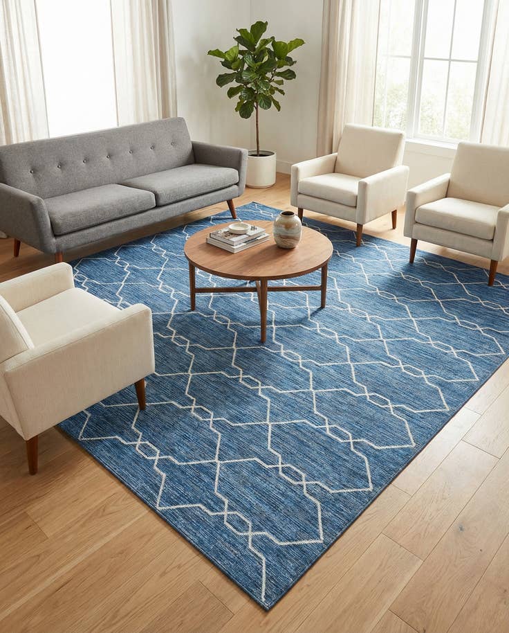 Detail image of 7' x 10' Easy-Clean Trellis Indoor / Outdoor Rug