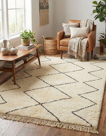 5' 1 x 7' 7 Hand Knotted Moroccan Wool Rug