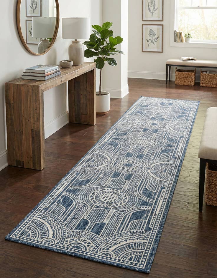 Detail image of  2' 7 x 12'  Washable Traditional Indoor / Outdoor Runner Rug