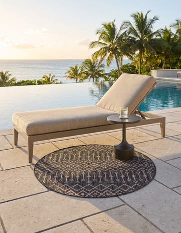 4' x 4' Easy-Clean Lattice Indoor / Outdoor Round Rug