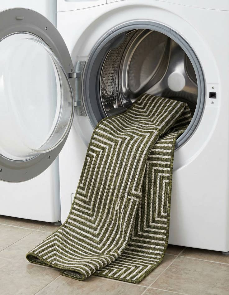 Detail image of 2' x 6'  Washable Modern Indoor / Outdoor Runner Rug