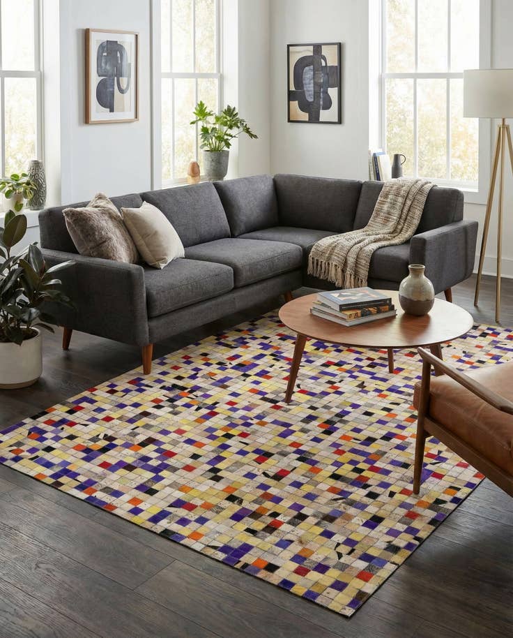 Detail image of 5' 1 x 7' 11 Cowhide - Patchwork Rug