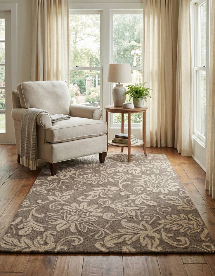 Detail image of 5' x 8' Agra Wool Rug