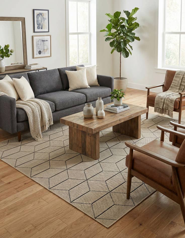 Detail image of 6' 1 x 9' Easy-Clean Trellis Indoor / Outdoor Rug
