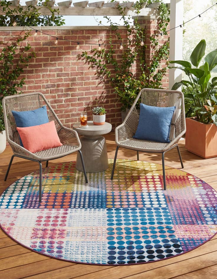Detail image of 8' x 8'  Washable Modern Indoor / Outdoor Round Rug