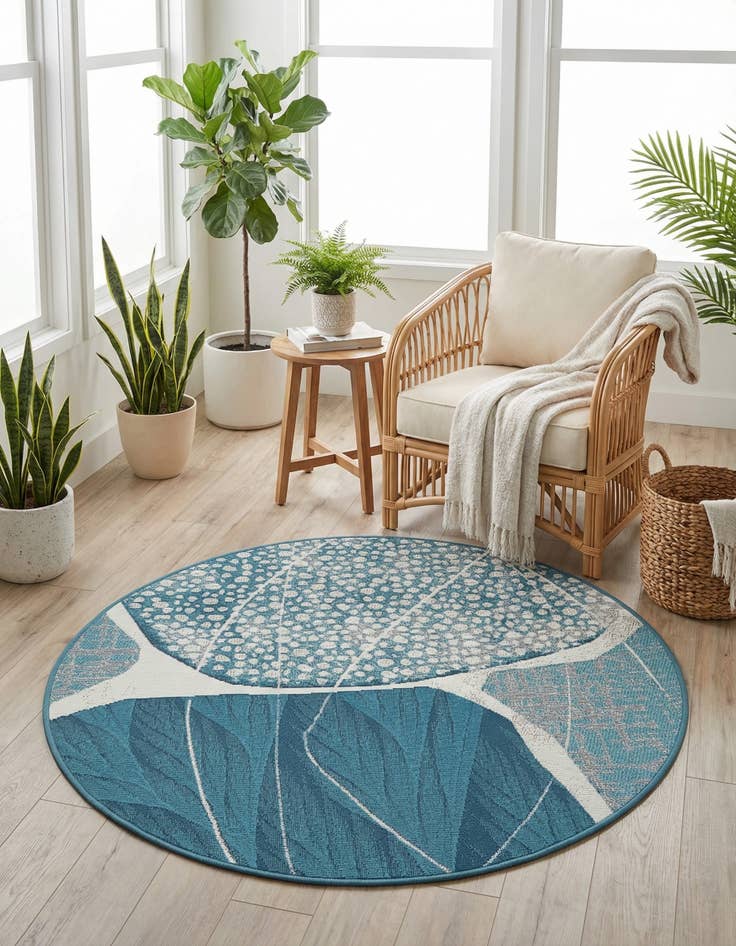Detail image of  3' 3 x 3' 3  Washable Modern Indoor / Outdoor Round Rug