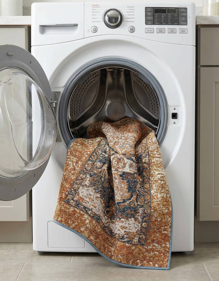 Detail image of  2' x 5'  Washable Traditional Indoor / Outdoor Runner Rug