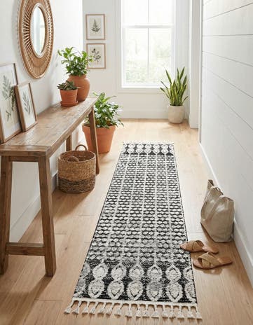2' x 8' Cherokee Runner Rug
