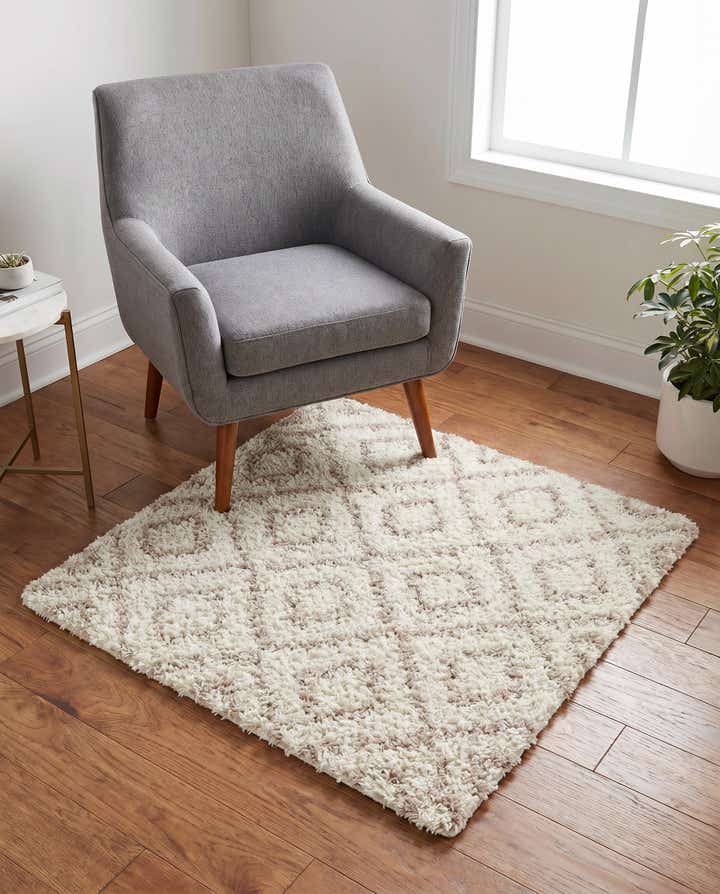 3' 3 x 3' 3 Lattice Shag Square Rug
