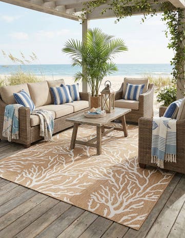 Taupe Easy-Clean Coastal Indoor / Outdoor Rug