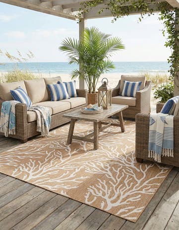 Taupe Easy-Clean Coastal Indoor / Outdoor Rug