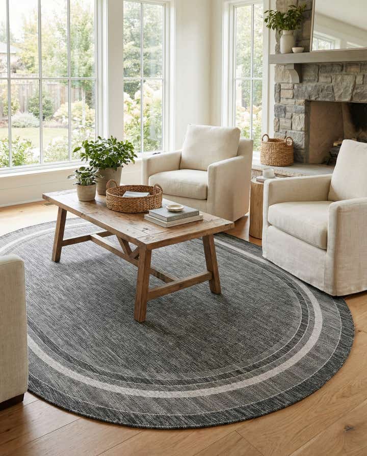 7' 10 x 10' Easy-Clean Border Indoor / Outdoor Oval Rug