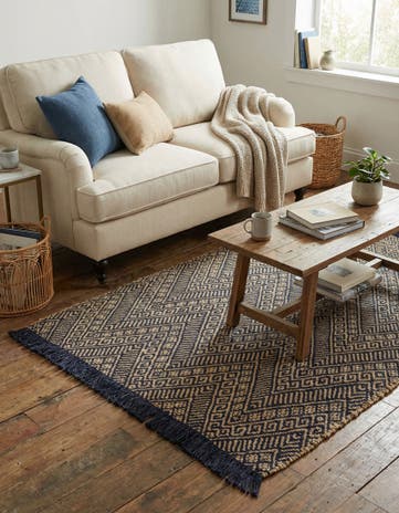 4' 1 x 6' 1 Handmade Braided Jute Rug