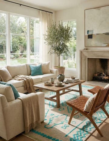 6' 8 x 8' 8 Hand Knotted Darya Wool Rug