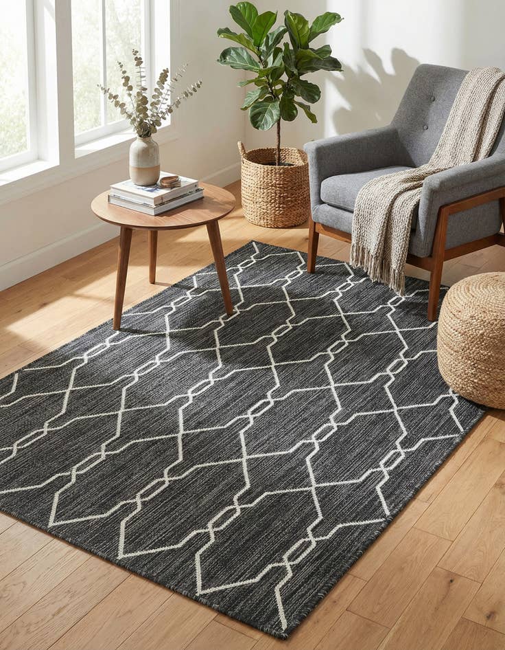 Detail image of 4' x 6'  Washable Trellis Indoor / Outdoor Rug