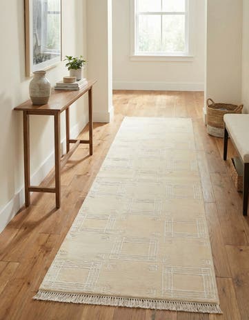 2' 8 x 9' 9 Hand Knotted Darya Wool Runner Rug