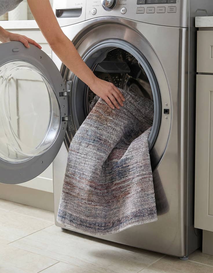 Detail image of 5' 3 x 5' 3  Washable Sisu Square Rug