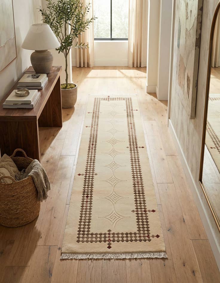 Detail image of  2' 8 x 9' 9  Hand Knotted Darya Wool Runner Rug