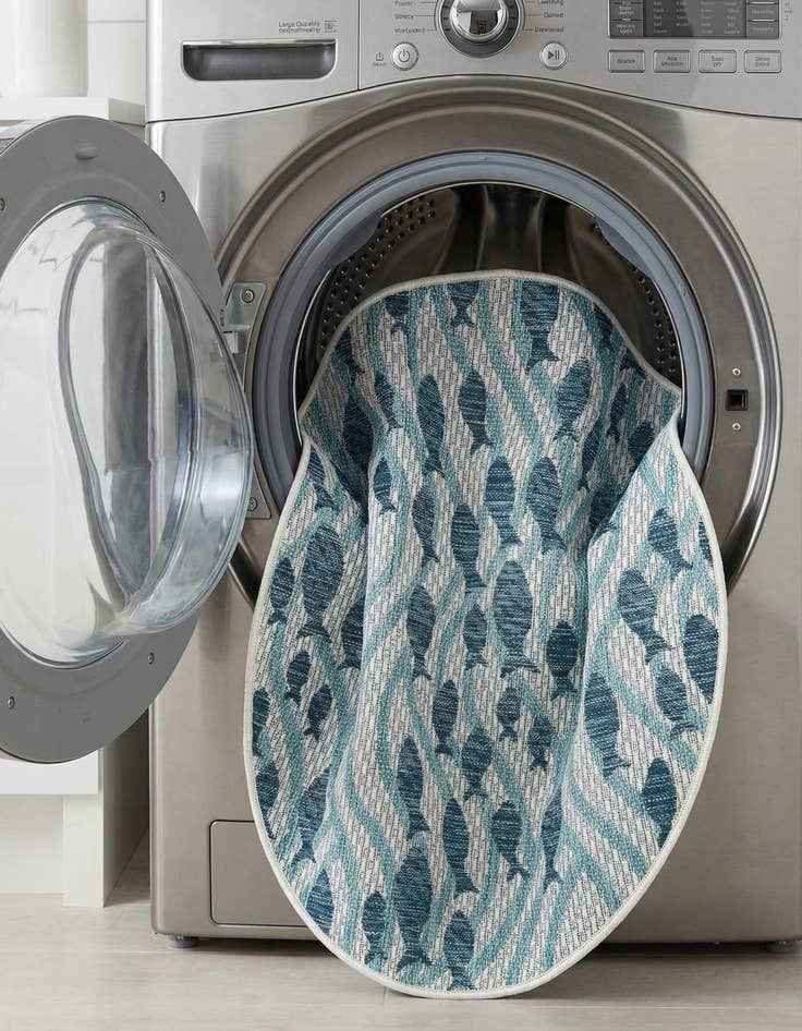 Detail image of  3' 1 x 3' 1  Washable Coastal Indoor / Outdoor Round Rug