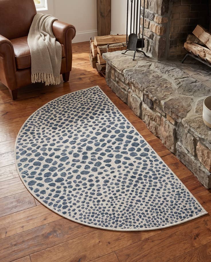 Detail image of 3' x 6' Easy-Clean Jill Zarin Cape Town Indoor / Outdoor Hearth Rug